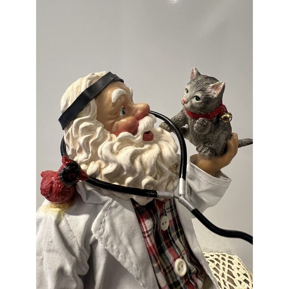 Veterinarian Santa Figurine Kurt S Adler 10" Puppy Kitten Cardinal SEE PHOTOS - Picture 3 of 12